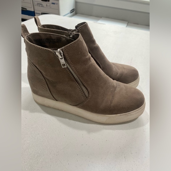 Time and Tru wedge bootie - Picture 1 of 5